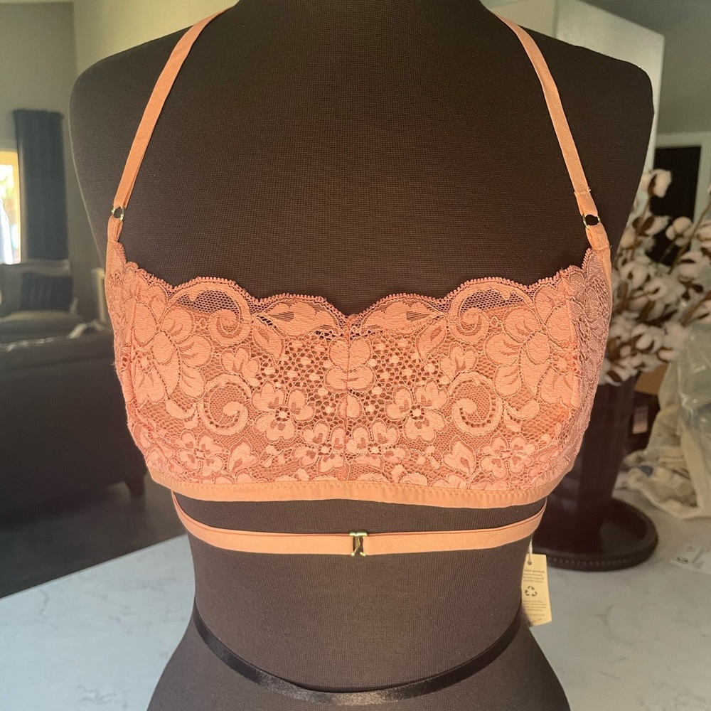 NWT We are HAH x Free People Don’t Cross Me Halter Lace Bra Top Sz XS